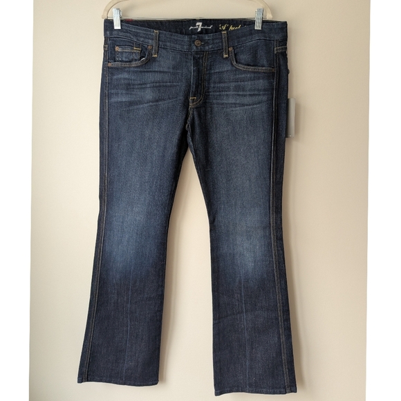 7 For All Mankind A Pocket Flare Jeans in Nouveau New York Dark Wash - Picture 2 of 8